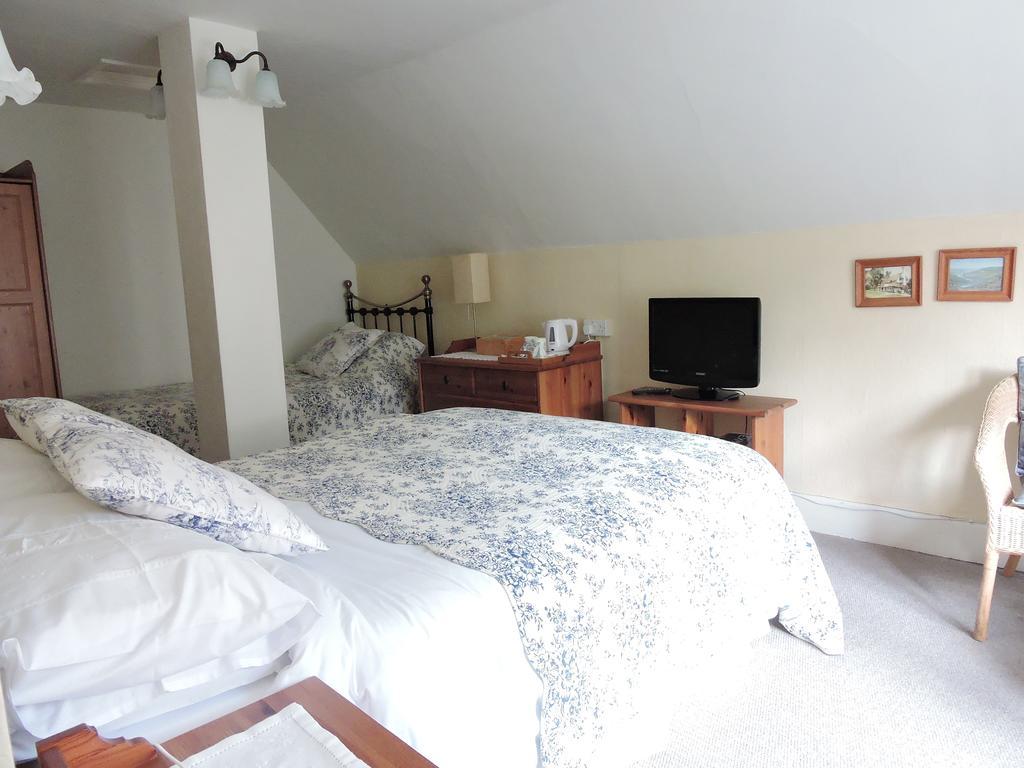 The Gables Bed & Breakfast Порлок Стая снимка