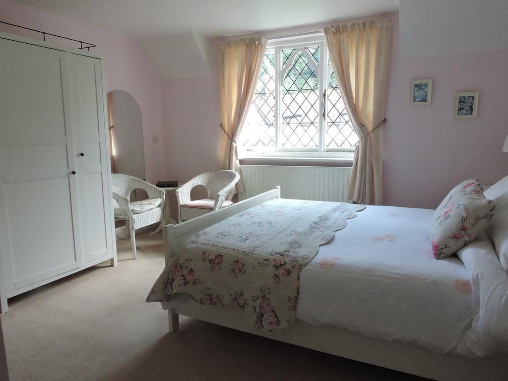 The Gables Bed & Breakfast Порлок Стая снимка